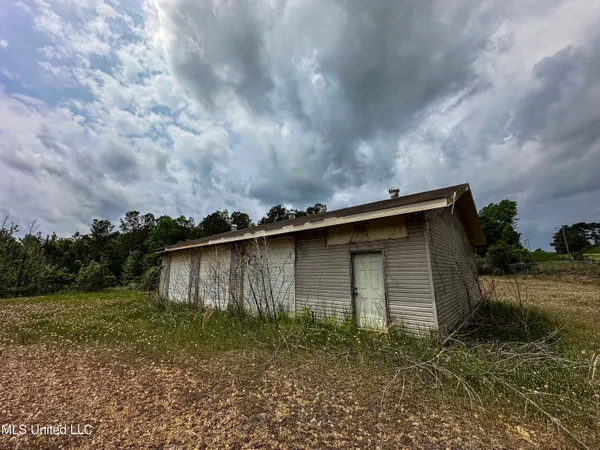$74,800 | 1 Highway 14, Louisville, MS 39339