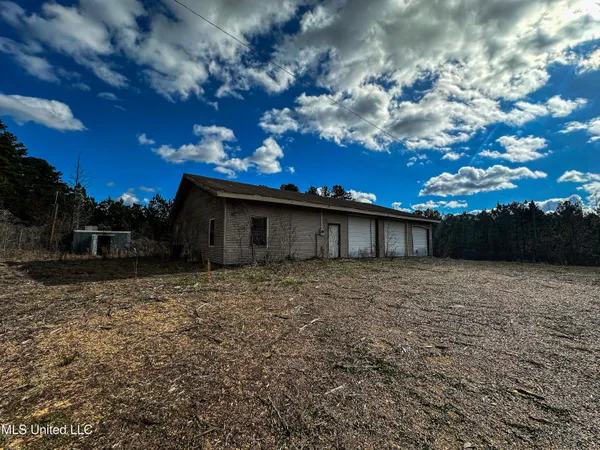 $74,800 | 1 Highway 14, Louisville, MS 39339
