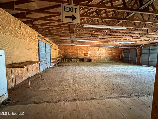 $74,800 | 1 Highway 14, Louisville, MS 39339