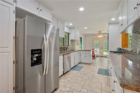 $400,000 | 2301 Barak Lane, Bryan, TX 77802
