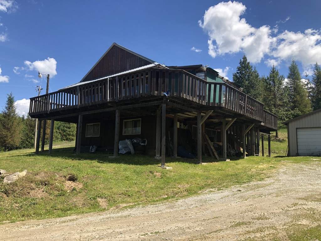 1521 Thompson Road Elk, WA 99009 - Photo 1 of 20 Gallery Image 1