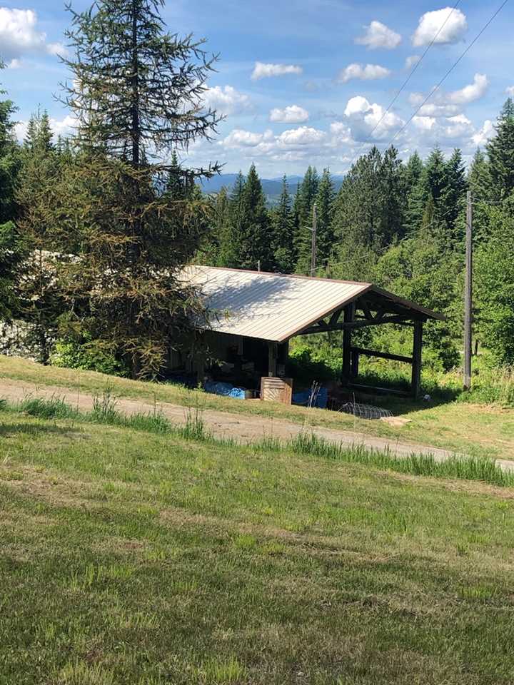 1521 Thompson Road Elk, WA 99009 - Photo 3 of 20 Gallery Image 3