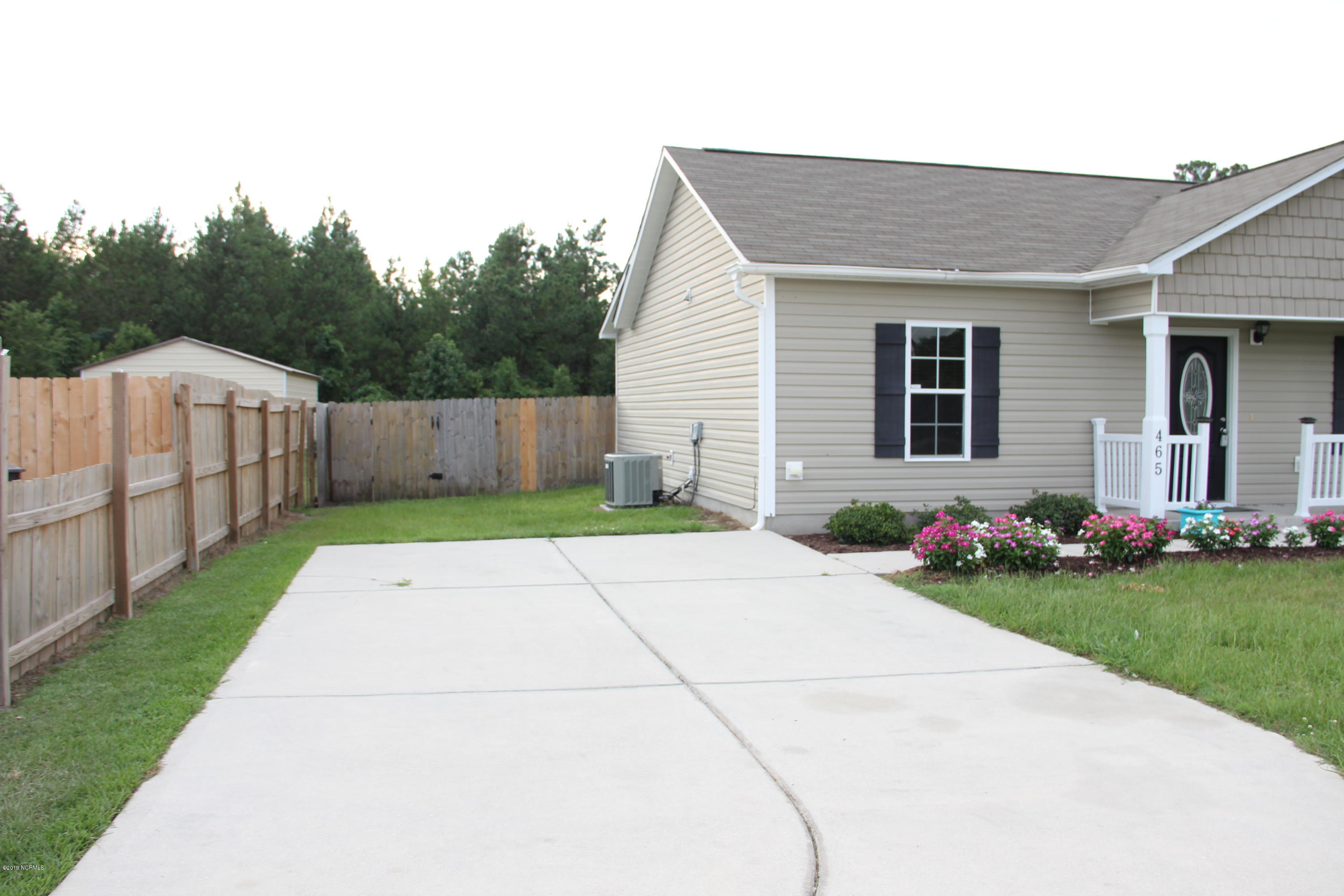 465 Spring Hill Road Maysville, NC 28555 - Photo 3 of 29 IMG_9401