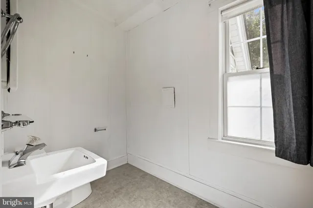 $385,000 | 305 Walnut Street, Milton, DE 19968