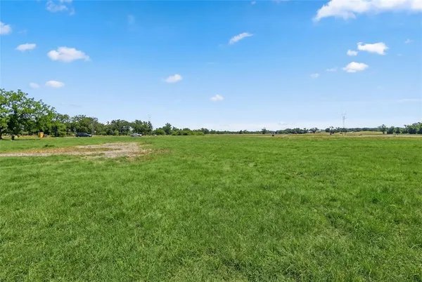 $525,000 | 406 Valerie Way, Copper Canyon, TX 76226