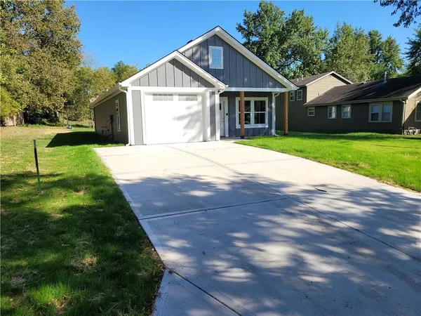 $278,500 | 1715 South Hardy Avenue, Independence, MO 64052