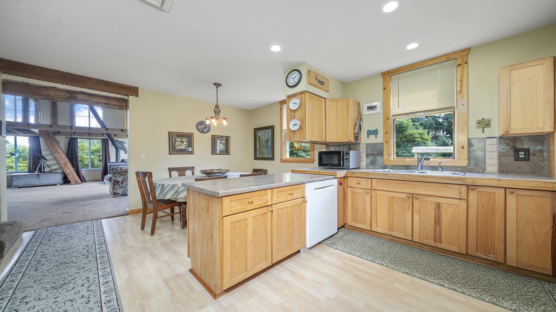 6443 Latham Road Rockford, IL 61101 - Photo 13 of 46 Gallery Image 13