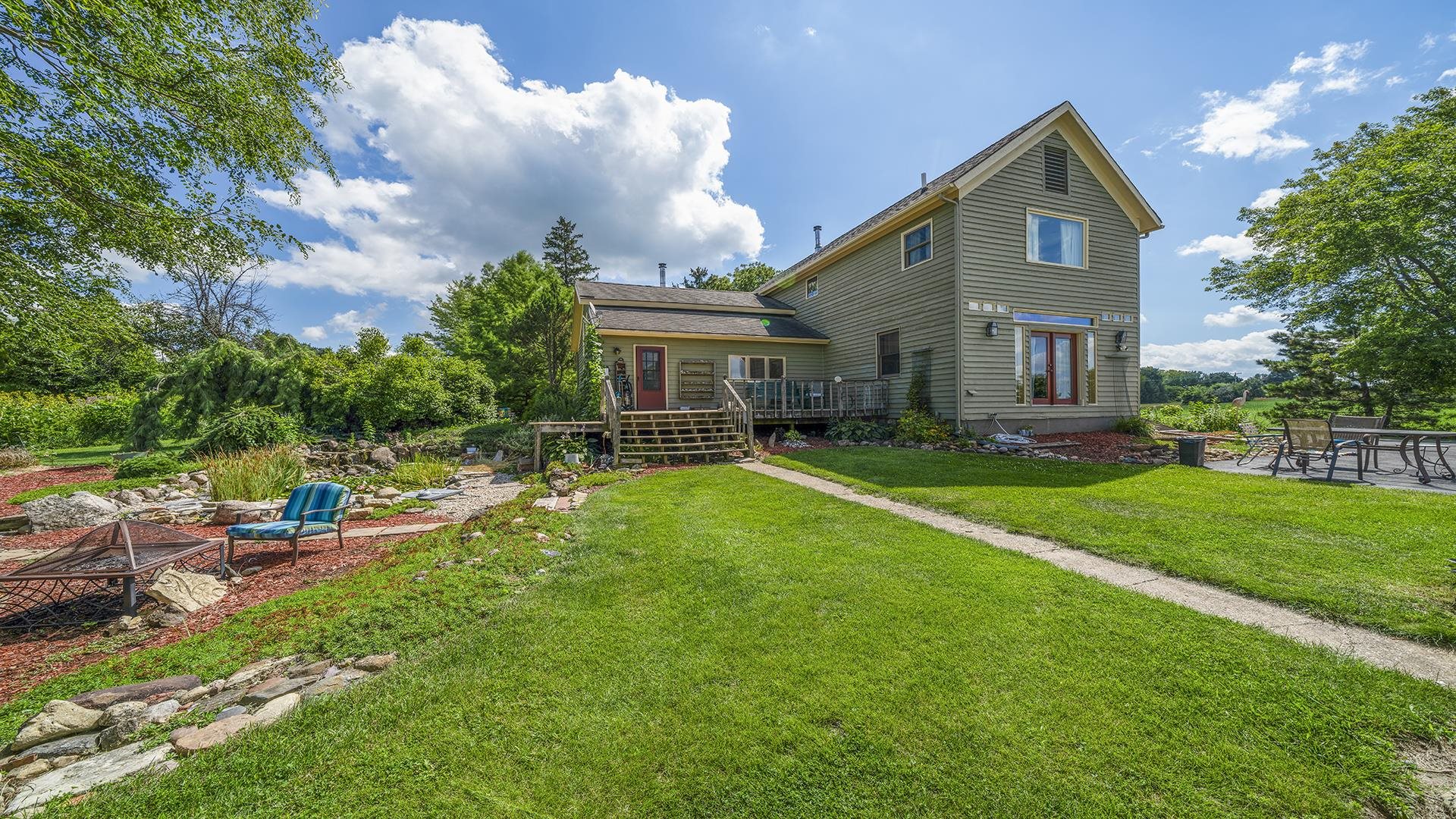 6443 Latham Road Rockford, IL 61101 - Photo 3 of 46 Gallery Image 3