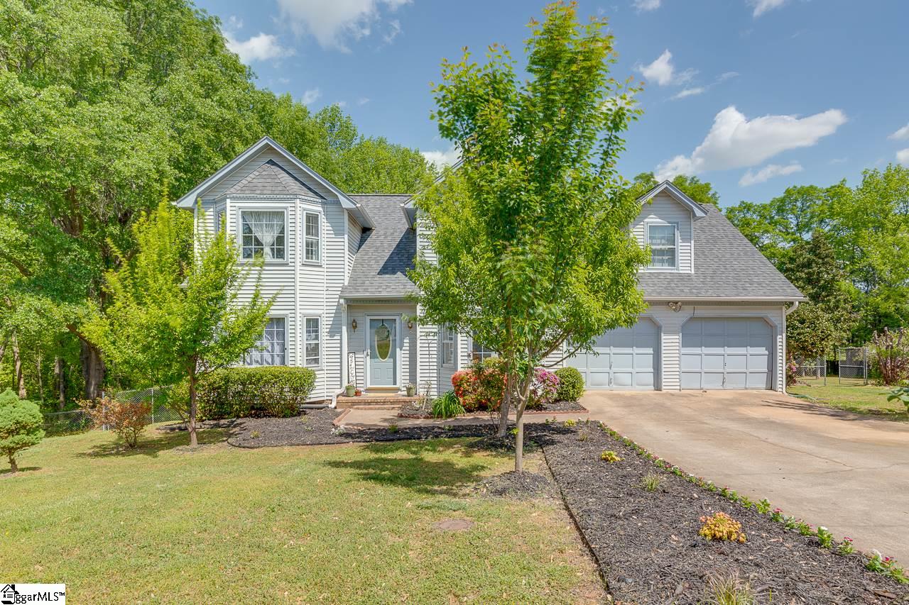 124 Northridge Road Greer, SC 29650 - Photo 1 of 36 Gallery Image 1
