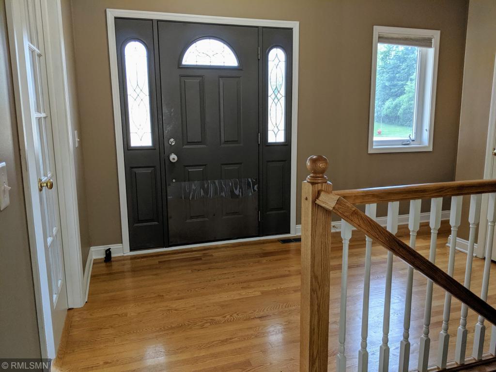962 Stanwix Road Eagan, MN 55123 - Photo 2 of 31 Gallery Image 2