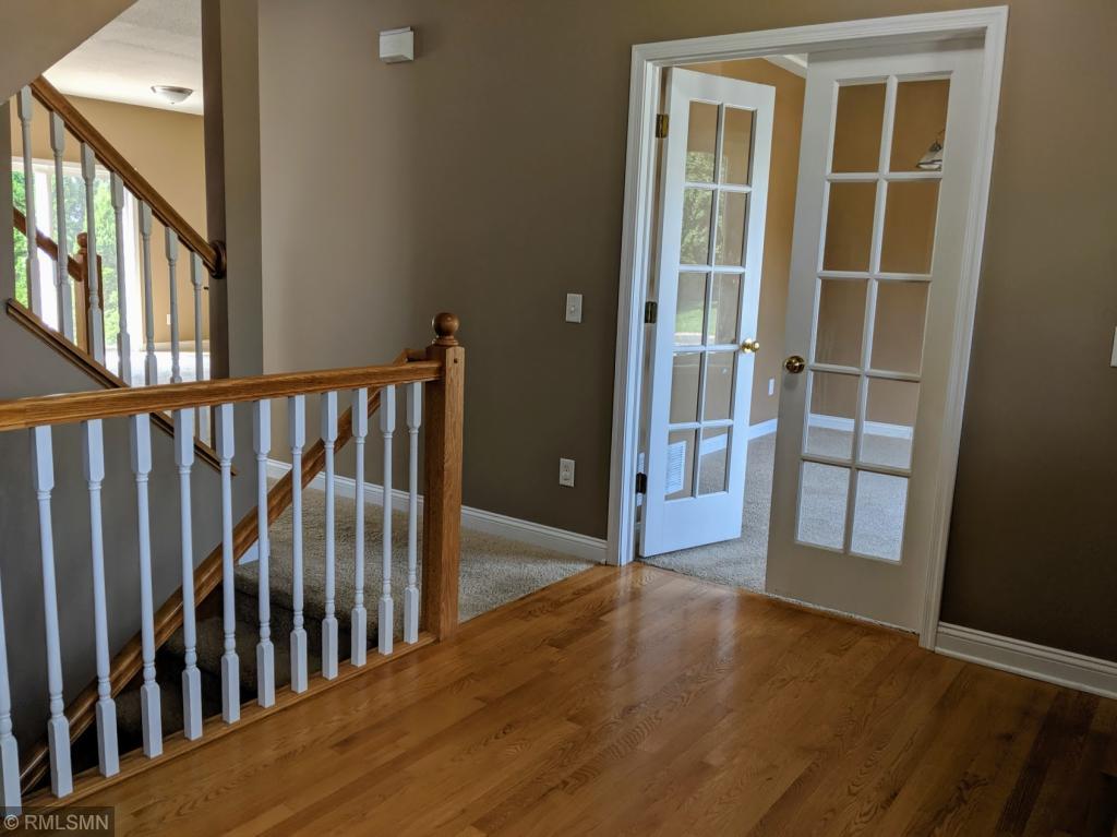 962 Stanwix Road Eagan, MN 55123 - Photo 3 of 31 Gallery Image 3