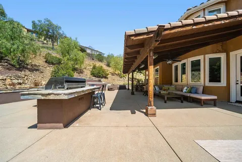 $1,795,000 | 1656 Trenton Way, San Marcos, CA 92078