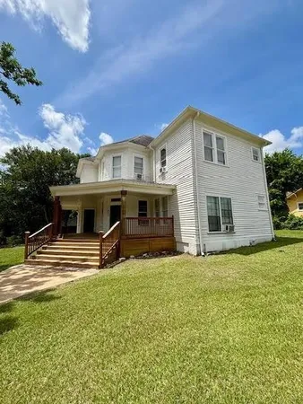 $795 | 1403 14th Street, Unit 4, Huntsville, TX 77340