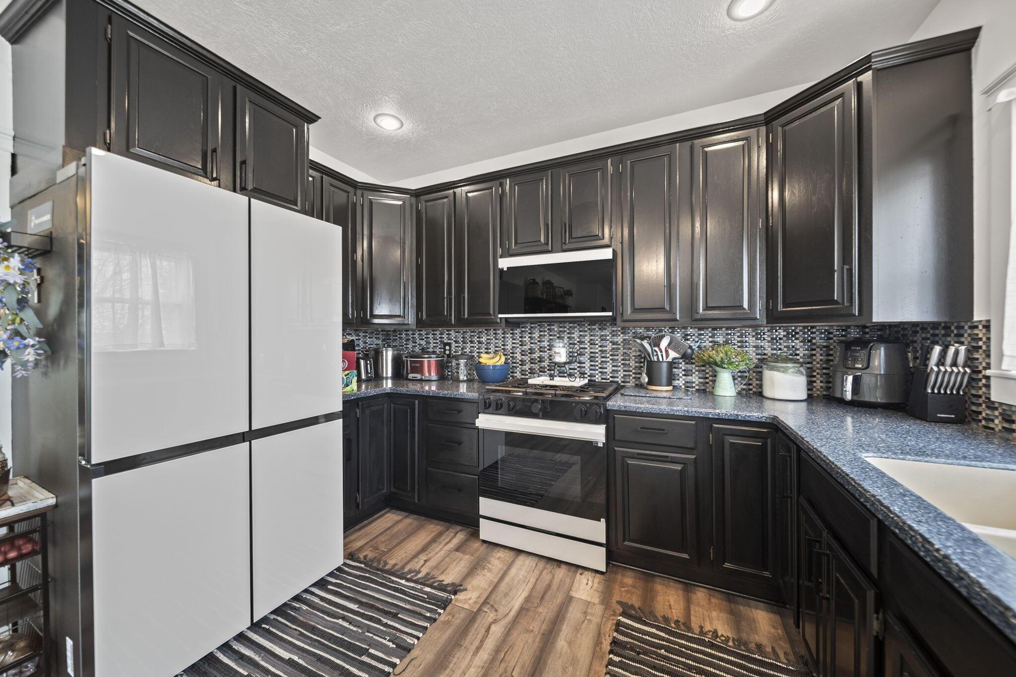 29814 Wolfe Road Circleville, OH 43113 - Photo 15 of 95 KITCHEN 1