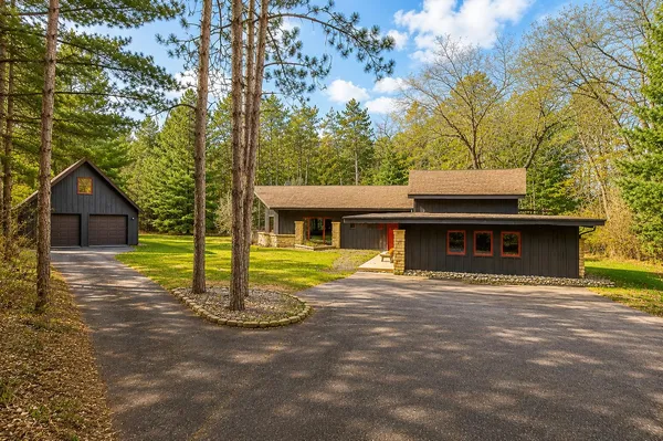 $805,000 | S12719 Pearl Road, Spring Green, WI 53588