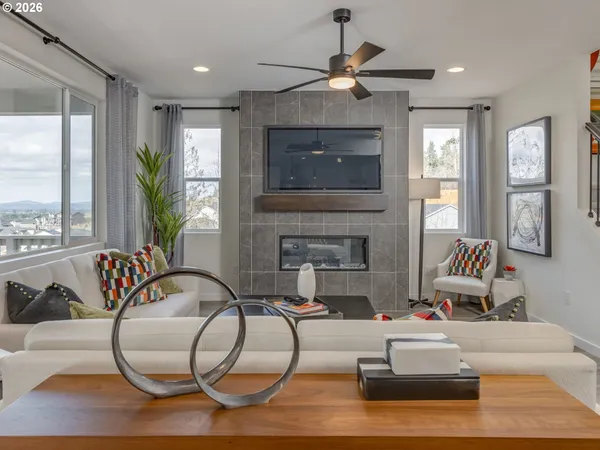 $799,990 | 1877 Northeast Currin Creek Drive, Estacada, OR 97023