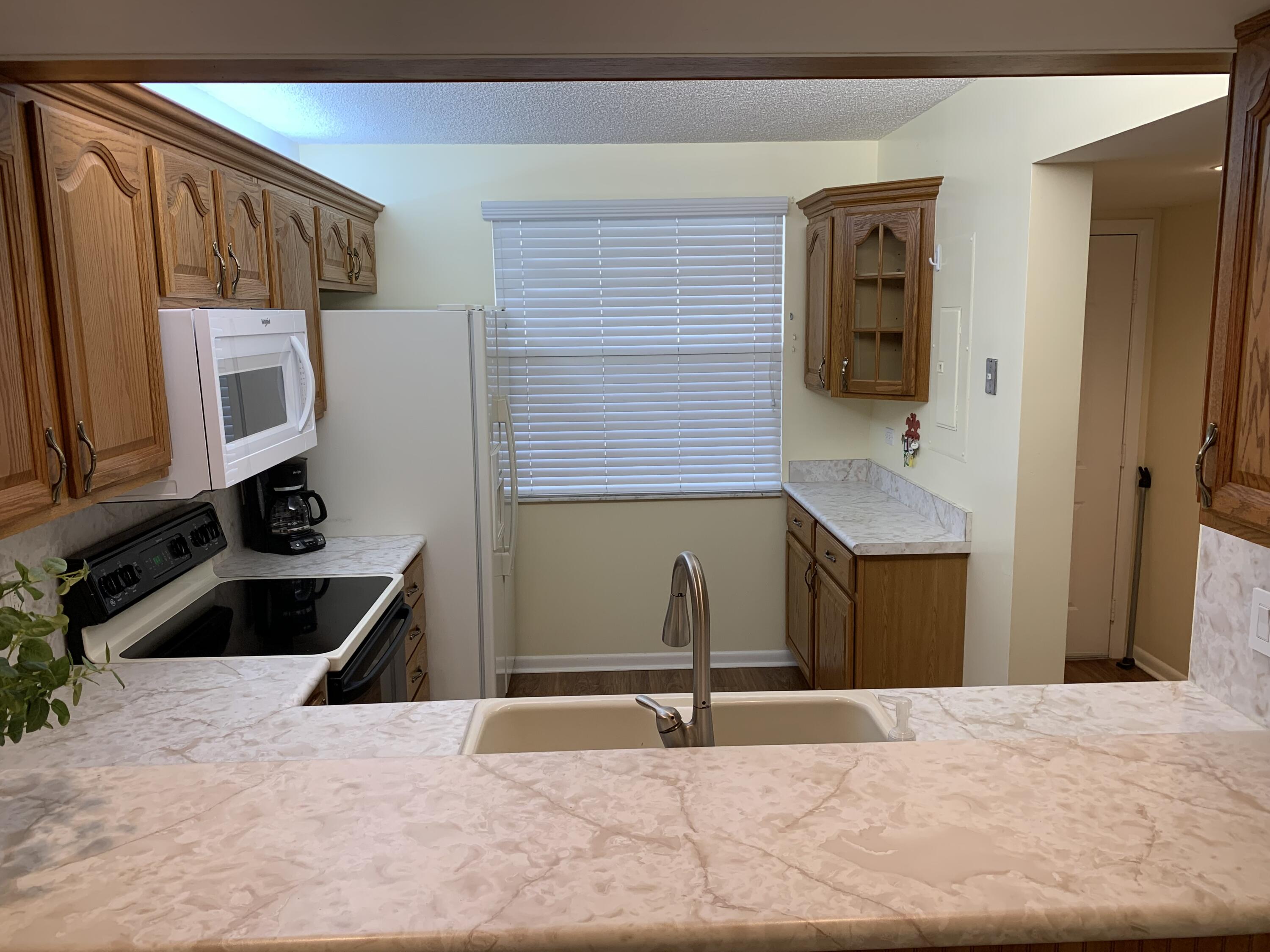 6037 Balboa Circle, Unit 303 Boca Raton, FL 33433 - Photo 11 of 35 IMG-0119