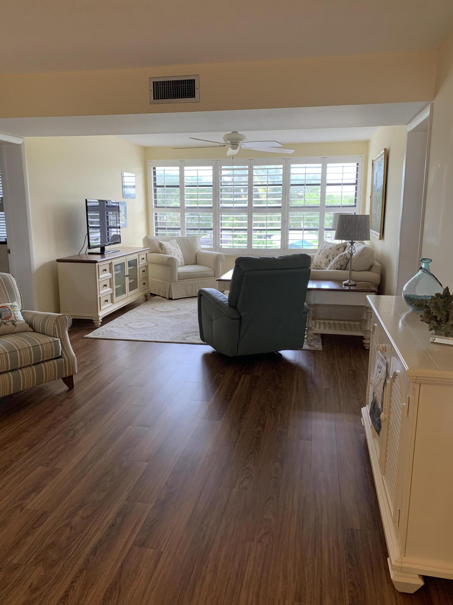 6037 Balboa Circle, Unit 303 Boca Raton, FL 33433 - Photo 16 of 35 IMG-0179