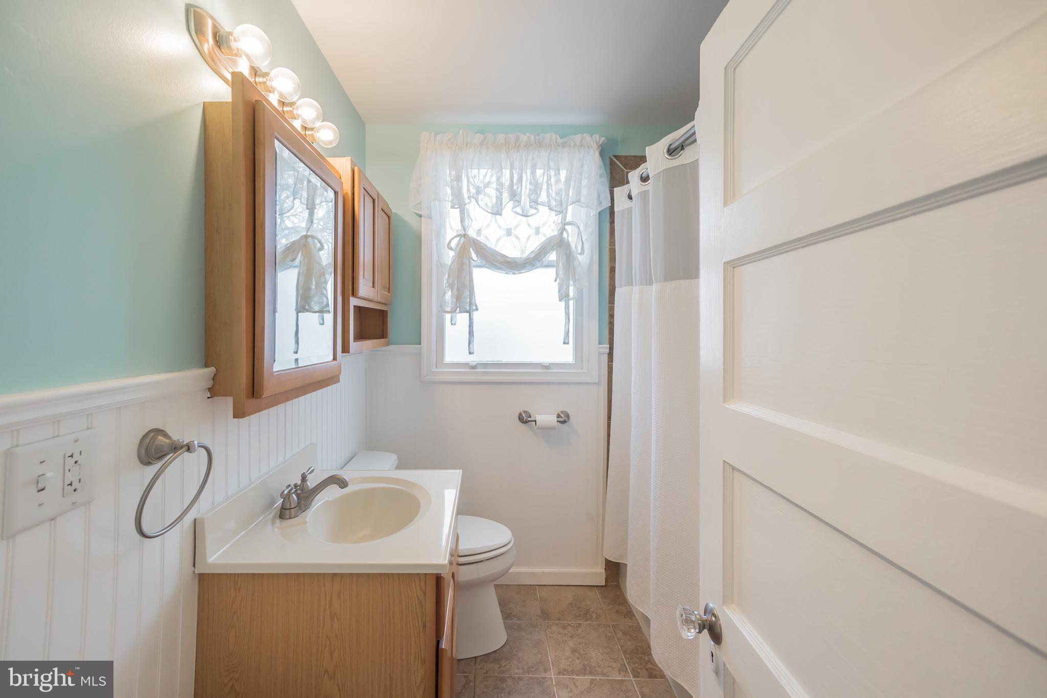 7513 Parkview Road Upper Darby, PA 19082 - Photo 11 of 15 Bathroom