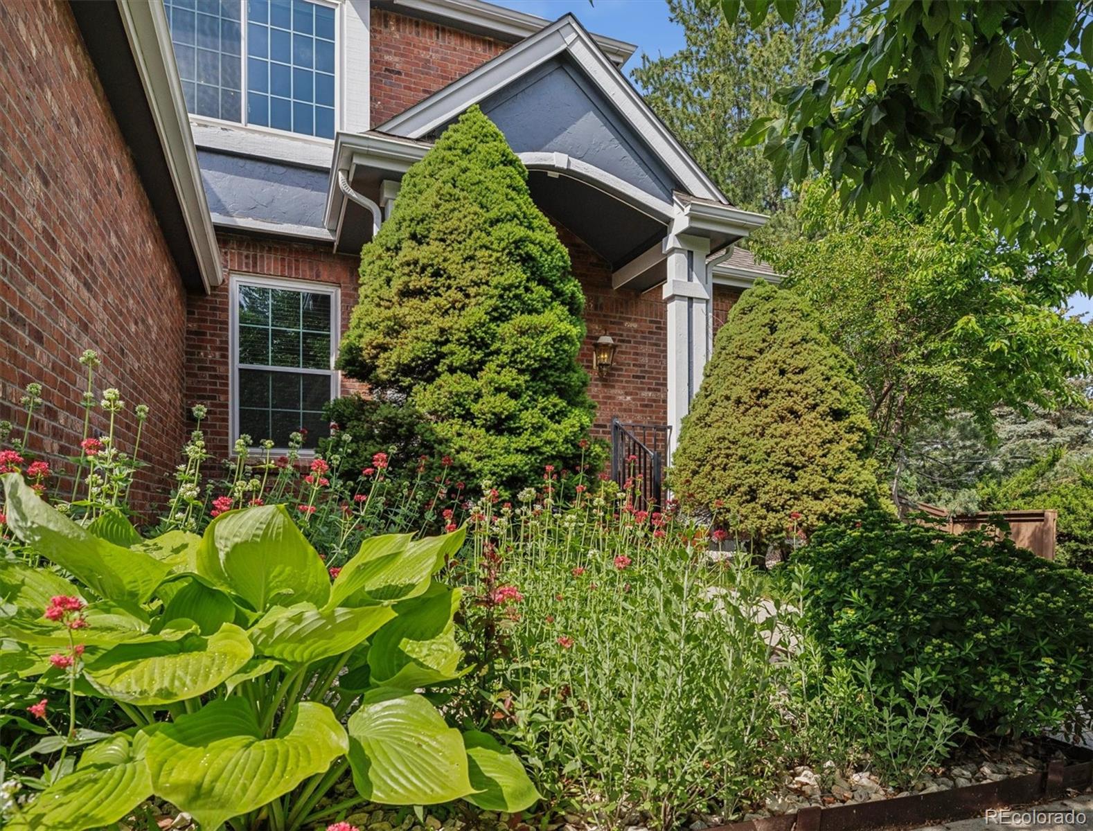 2364 Weatherstone Circle Highlands Ranch, CO 80126 - Photo 3 of 50 Gallery Image 3