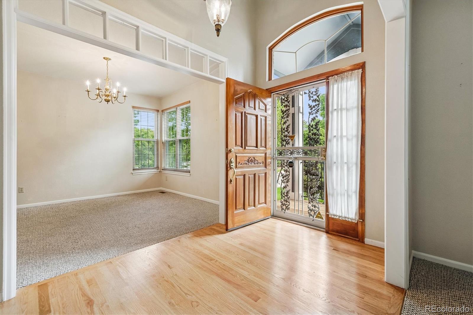 2364 Weatherstone Circle Highlands Ranch, CO 80126 - Photo 5 of 50 Gallery Image 5