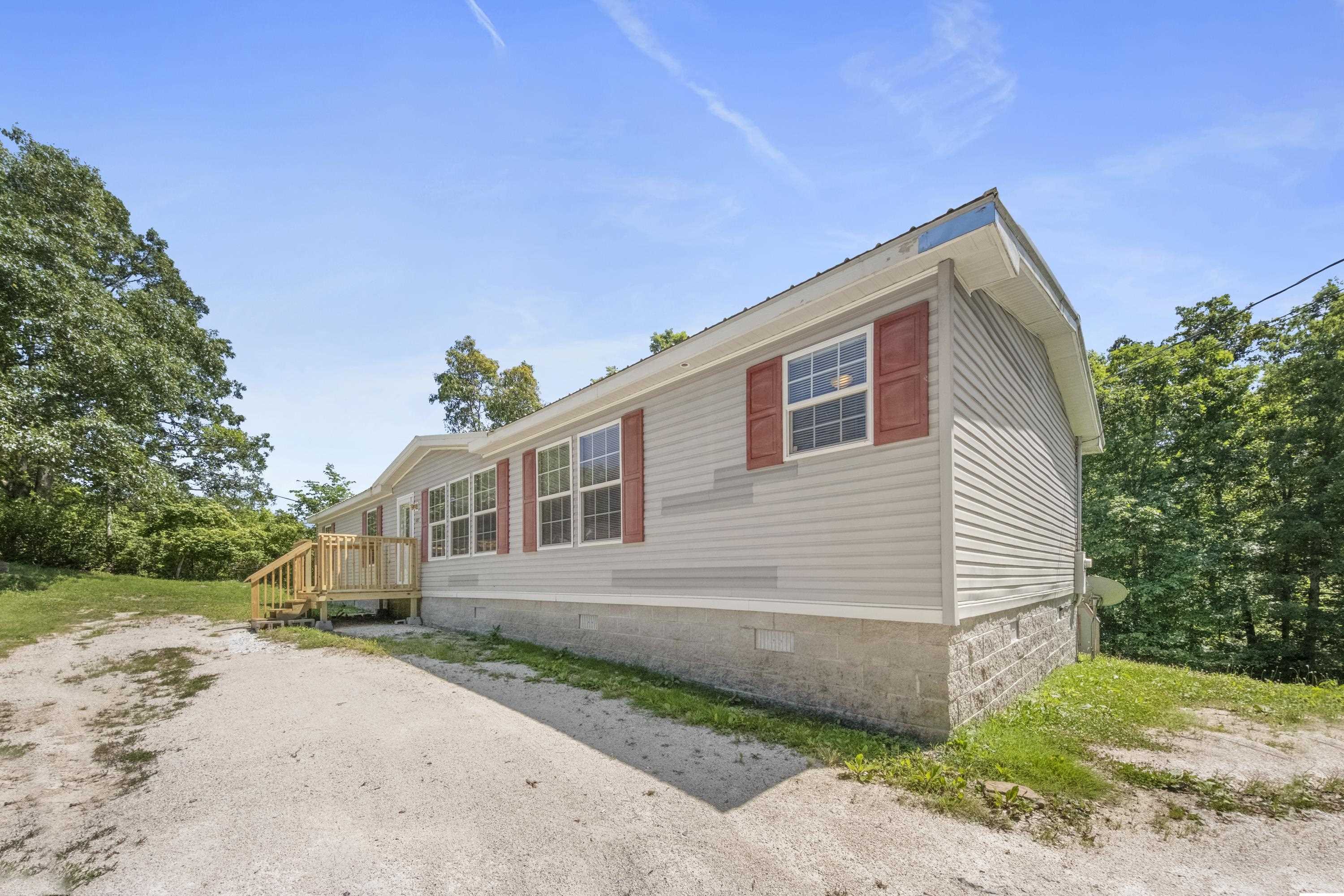 1938 Booth Quillen Road Ashland, KY 41102 - Photo 5 of 32 Gallery Image 5