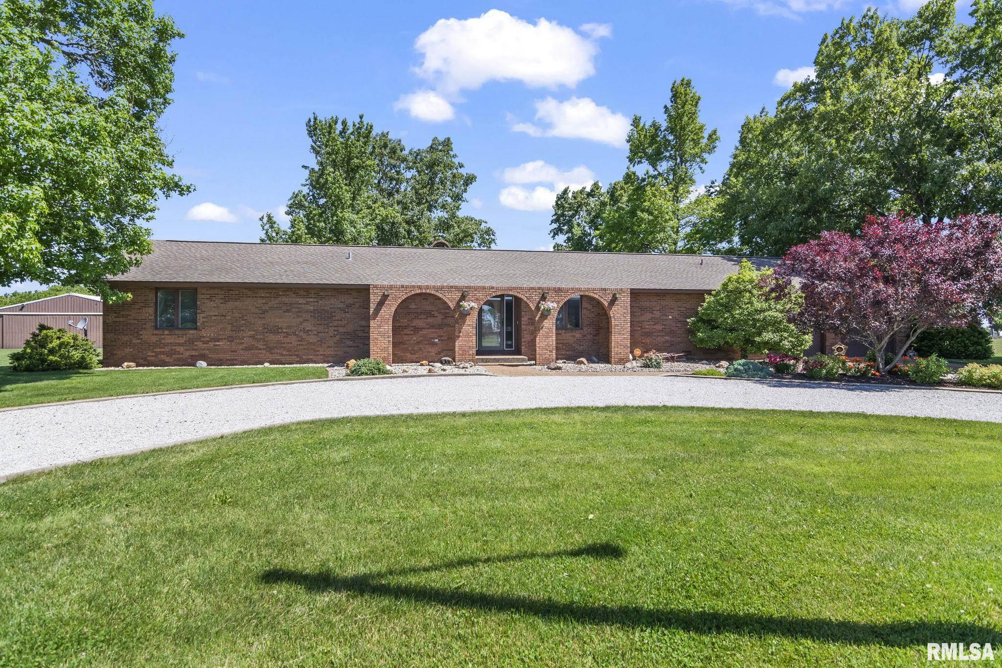9979 Palm Road Glenarm, IL 62536 - Photo 1 of 45