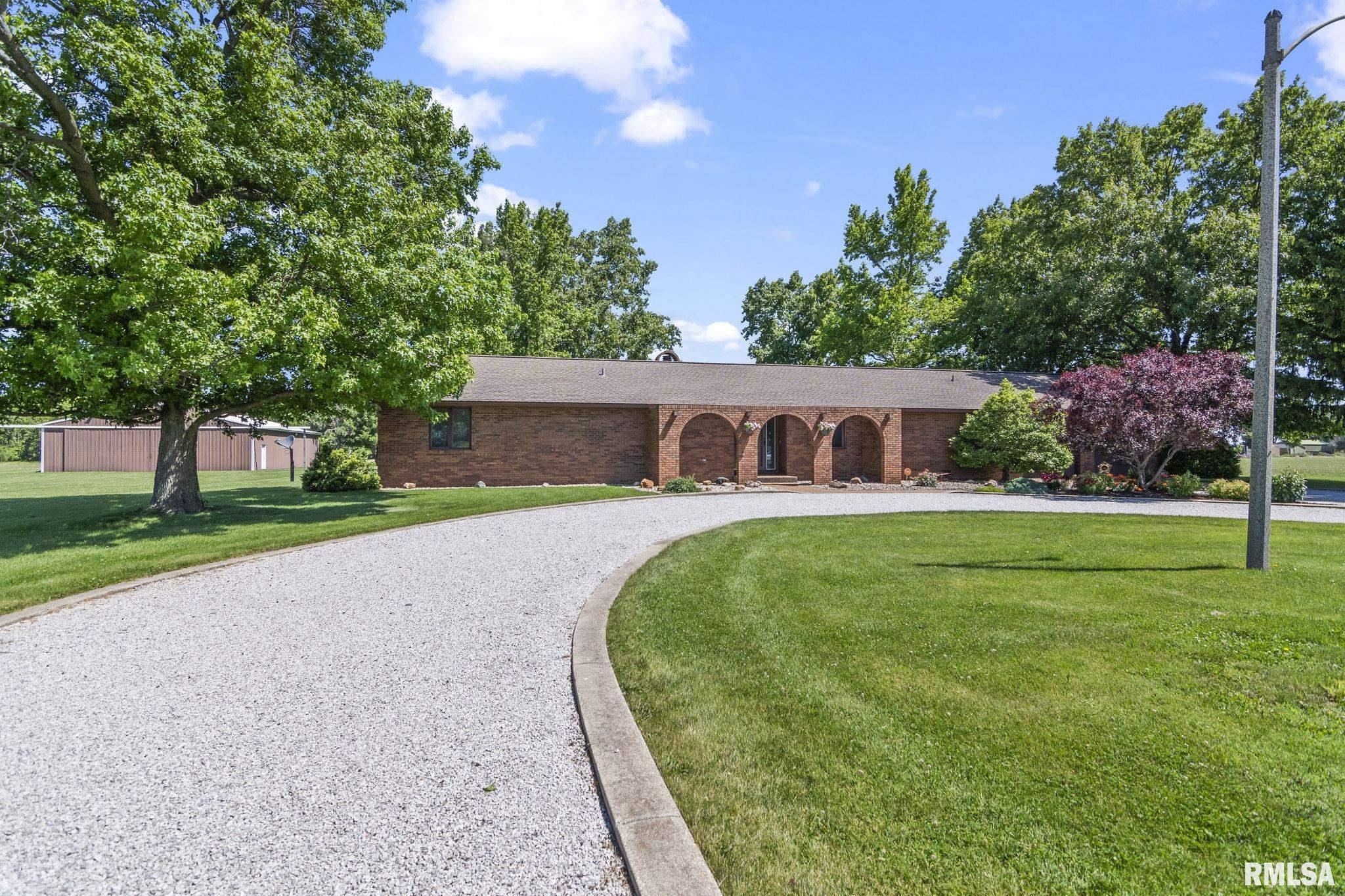 9979 Palm Road Glenarm, IL 62536 - Photo 4 of 45