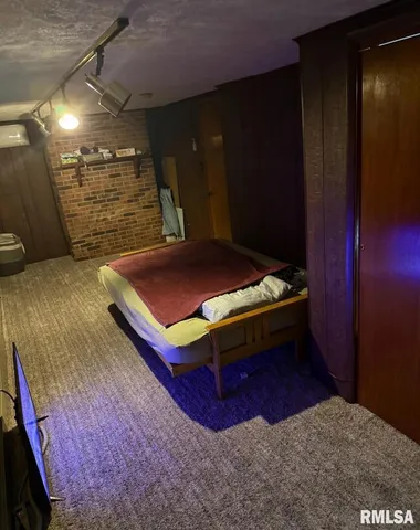 $269,000 | 2305 Weaver Road, Herrin, IL 62948