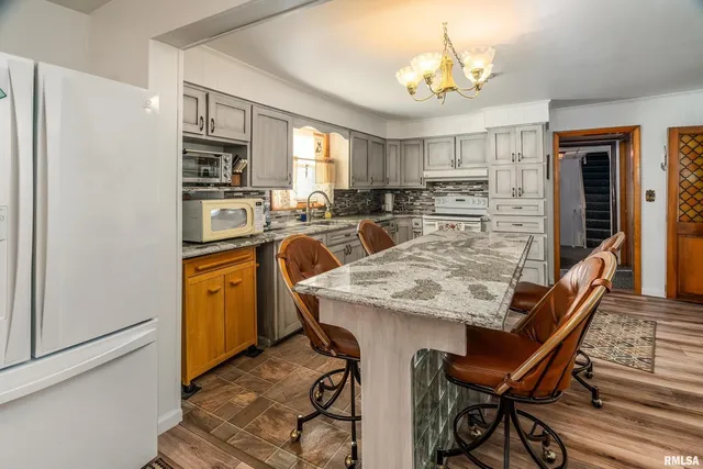 $269,000 | 2305 Weaver Road, Herrin, IL 62948