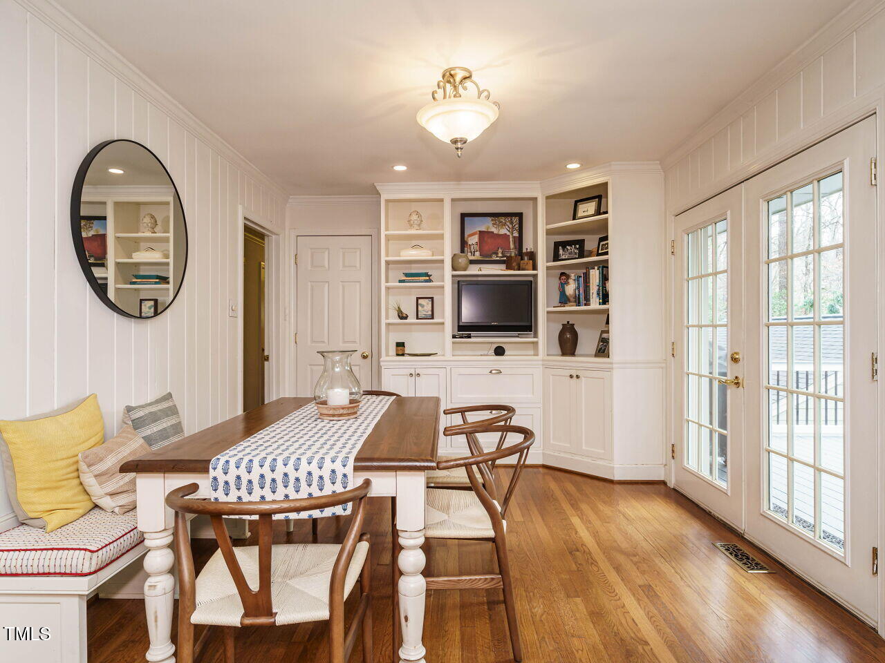 2001 Manuel Street Raleigh, NC 27612 - Photo 10 of 38 010-1280x960-dining-room