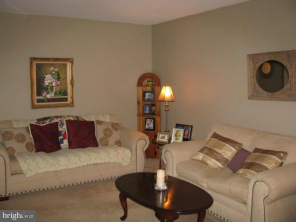 1558 Northgate Square, Unit 11A Reston, VA 20190 - Photo 3 of 20 Living Room