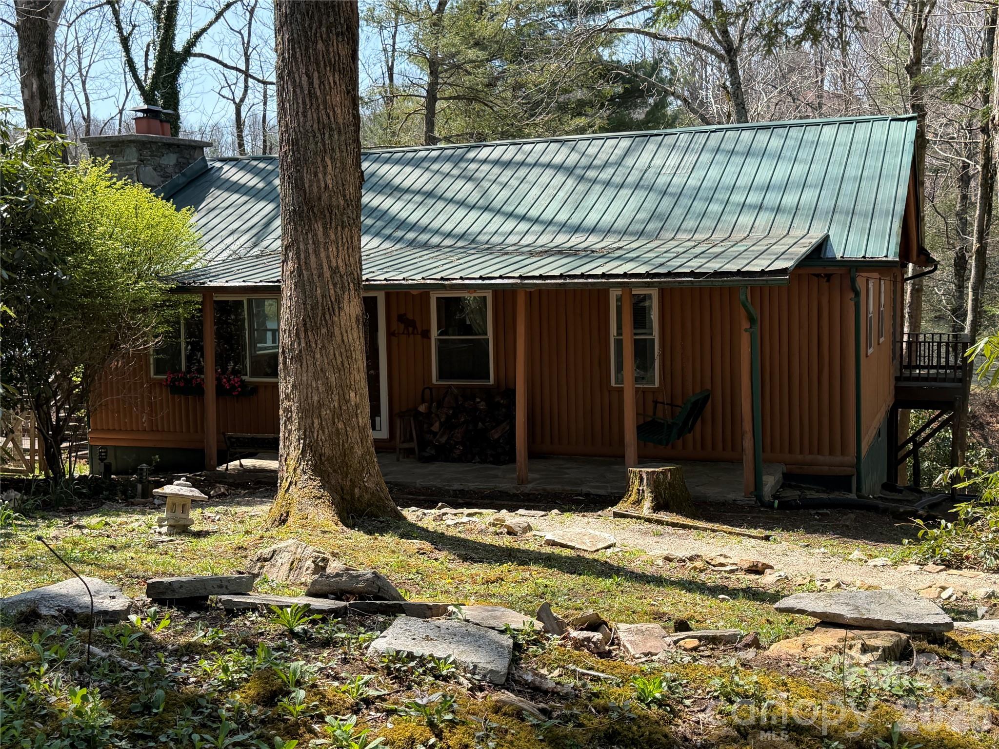 1359 Chestnut Grove Road Spruce Pine, NC 28777 - Photo 14 of 33