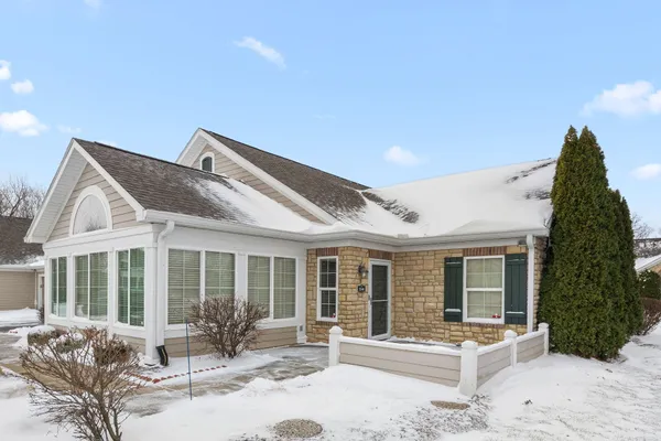 $367,000 | 2340 Allison Circle, Valparaiso, IN 46383