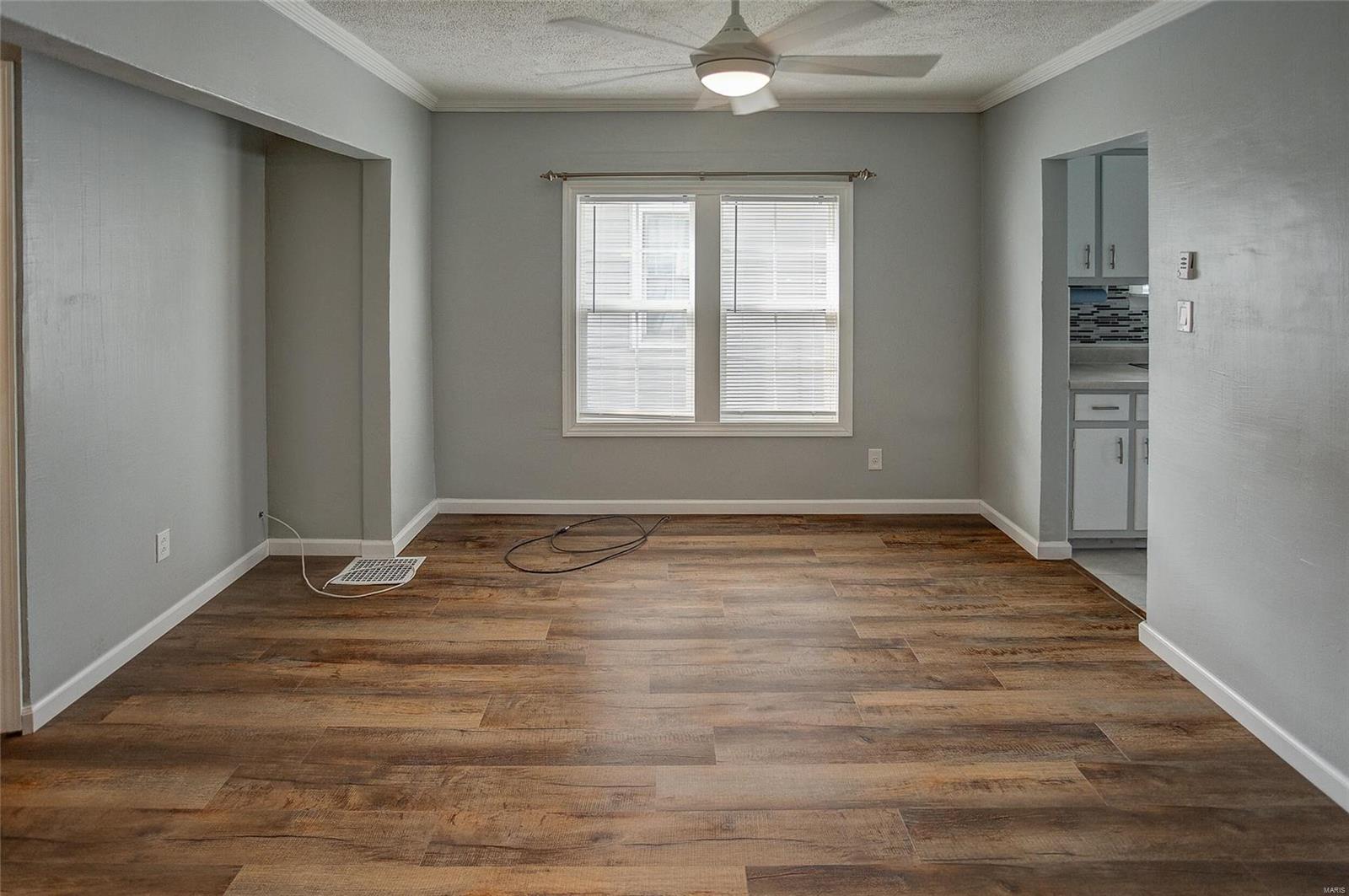 136 West 2nd Street Roxana, IL 62084 - Photo 6 of 32