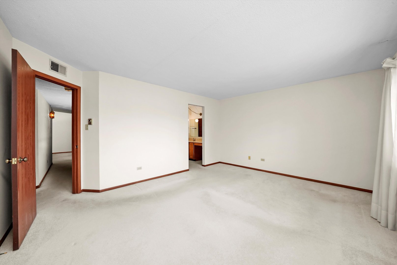 6401 Pershing Road, Unit 204 Stickney, IL 60402 - Photo 21 of 41 Gallery Image 21