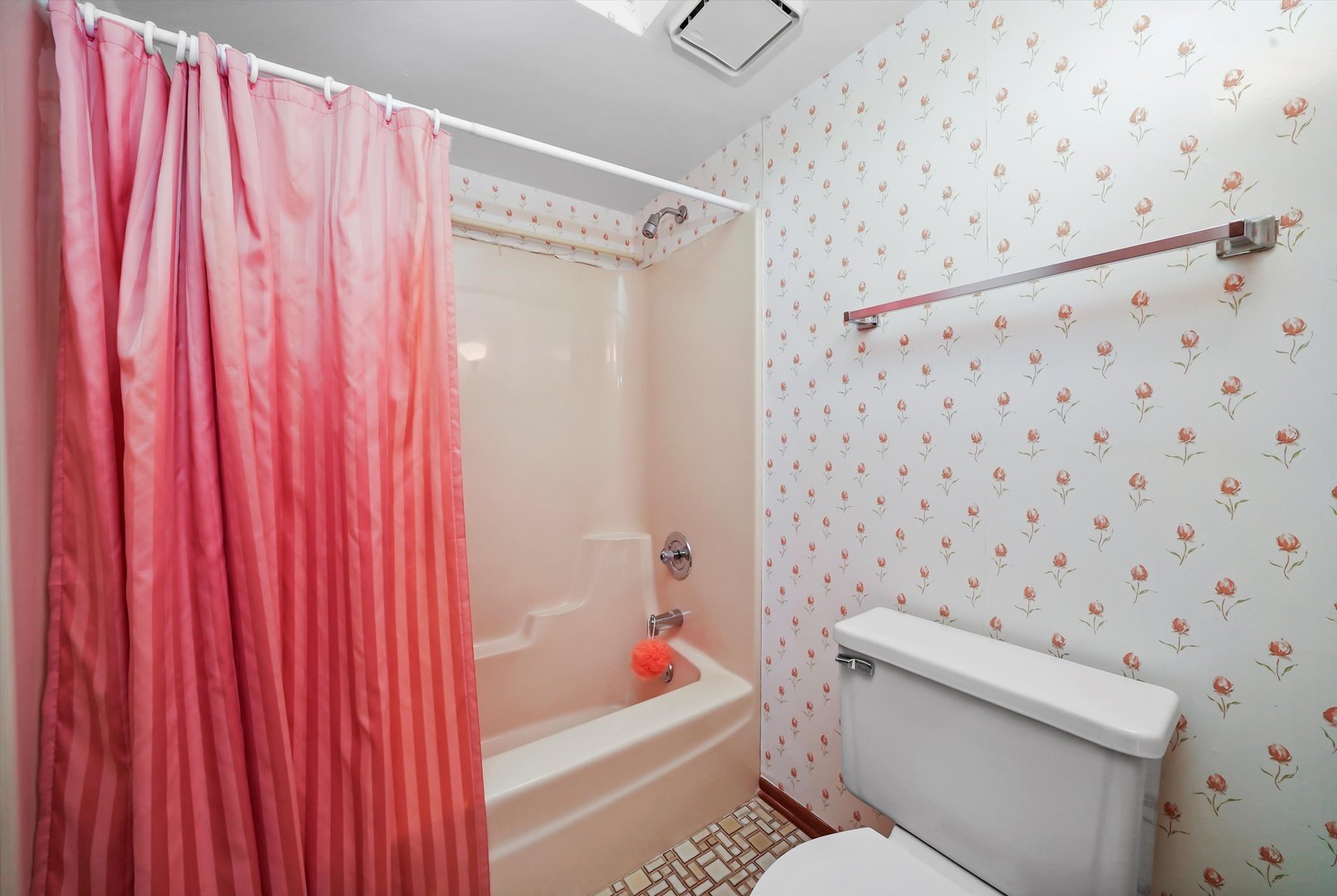6401 Pershing Road, Unit 204 Stickney, IL 60402 - Photo 25 of 41 Gallery Image 25