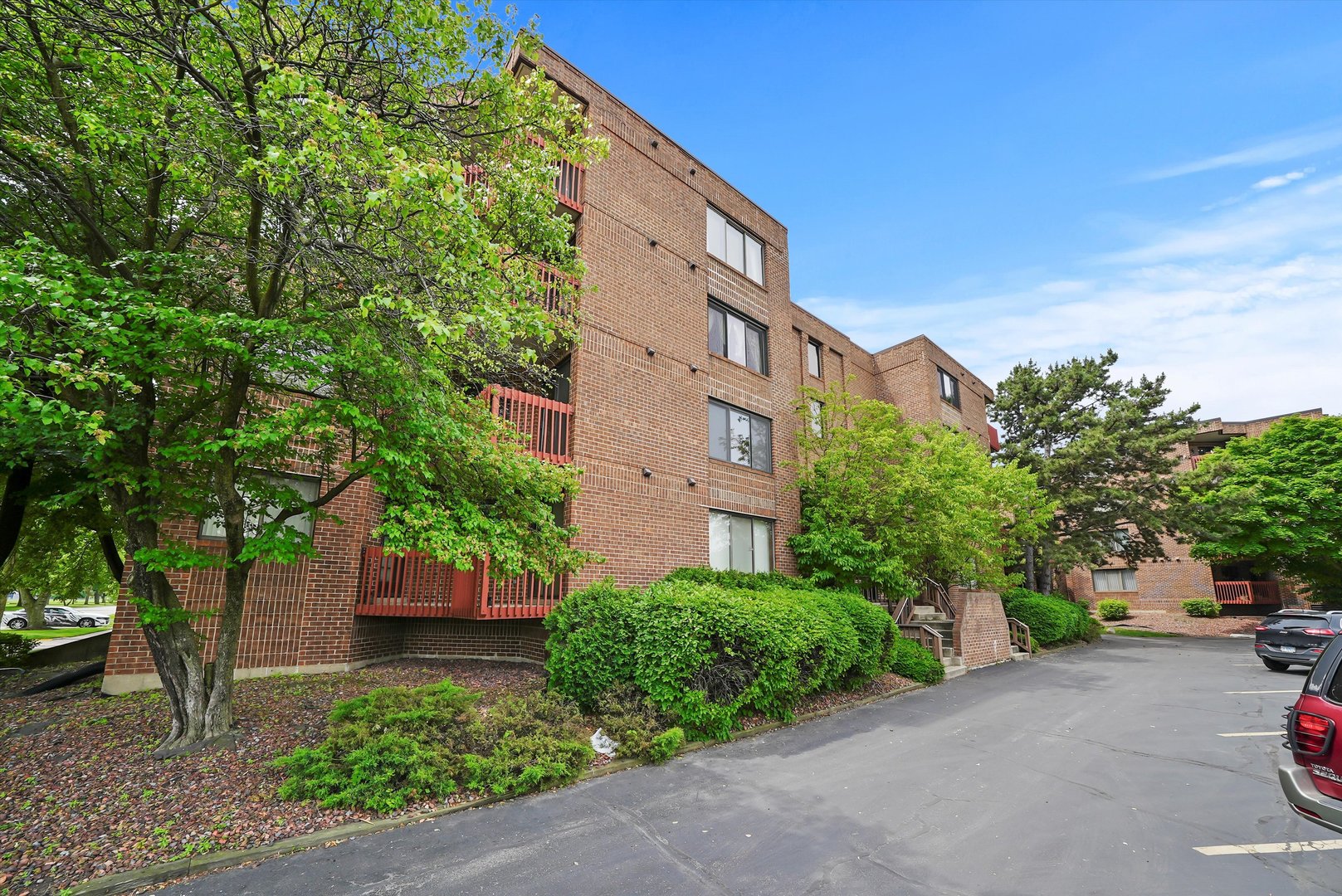 6401 Pershing Road, Unit 204 Stickney, IL 60402 - Photo 3 of 41 Gallery Image 3