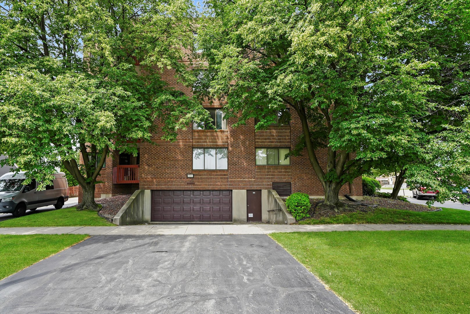 6401 Pershing Road, Unit 204 Stickney, IL 60402 - Photo 36 of 41 Gallery Image 36