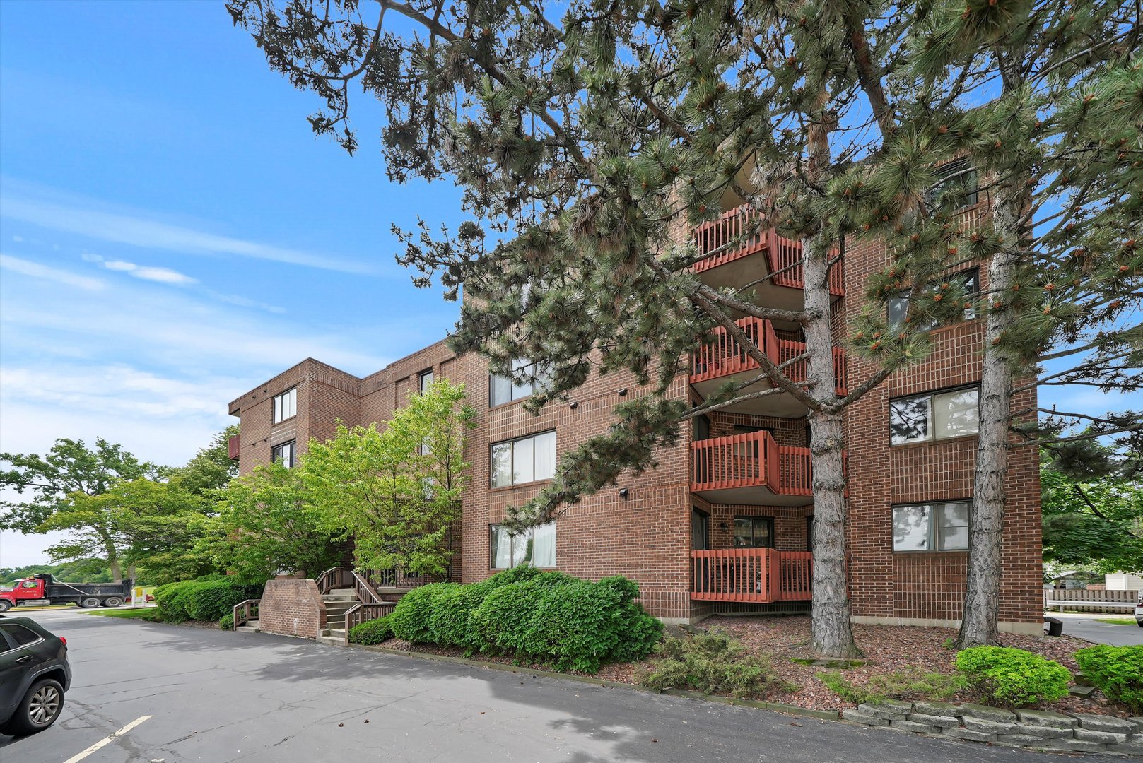 6401 Pershing Road, Unit 204 Stickney, IL 60402 - Photo 4 of 41 Gallery Image 4