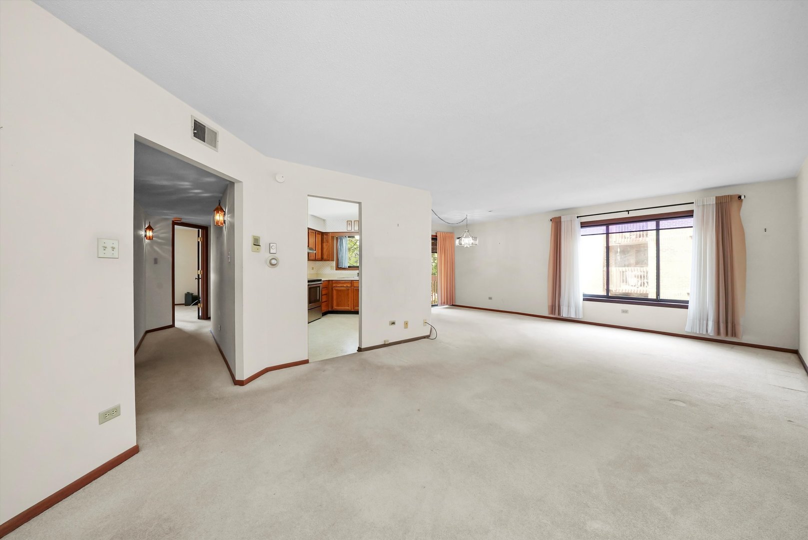 6401 Pershing Road, Unit 204 Stickney, IL 60402 - Photo 5 of 41 Gallery Image 5