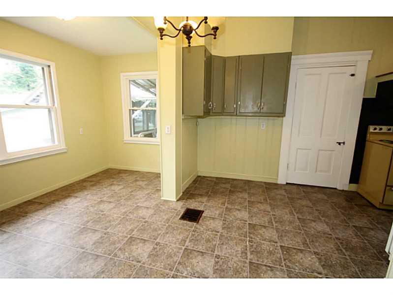 42 North Mapleton Street Columbus, IN 47201 - Photo 11 of 23 Gallery Image 11