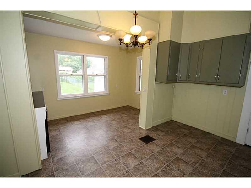 42 North Mapleton Street Columbus, IN 47201 - Photo 12 of 23 Gallery Image 12