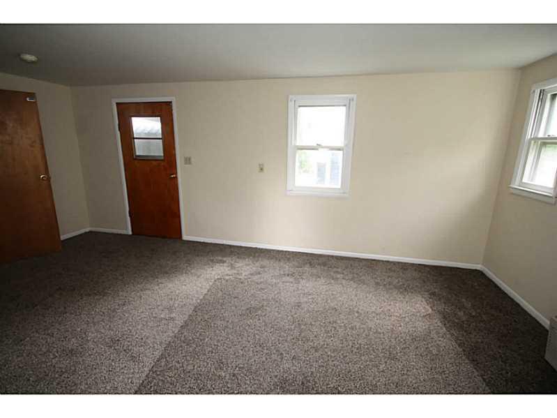 42 North Mapleton Street Columbus, IN 47201 - Photo 20 of 23 Gallery Image 20