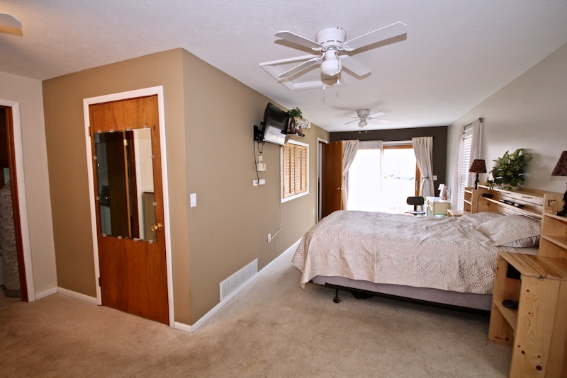 980 Falkirk Road Alma, MI 48801 - Photo 24 of 42 1870367-23.JPG