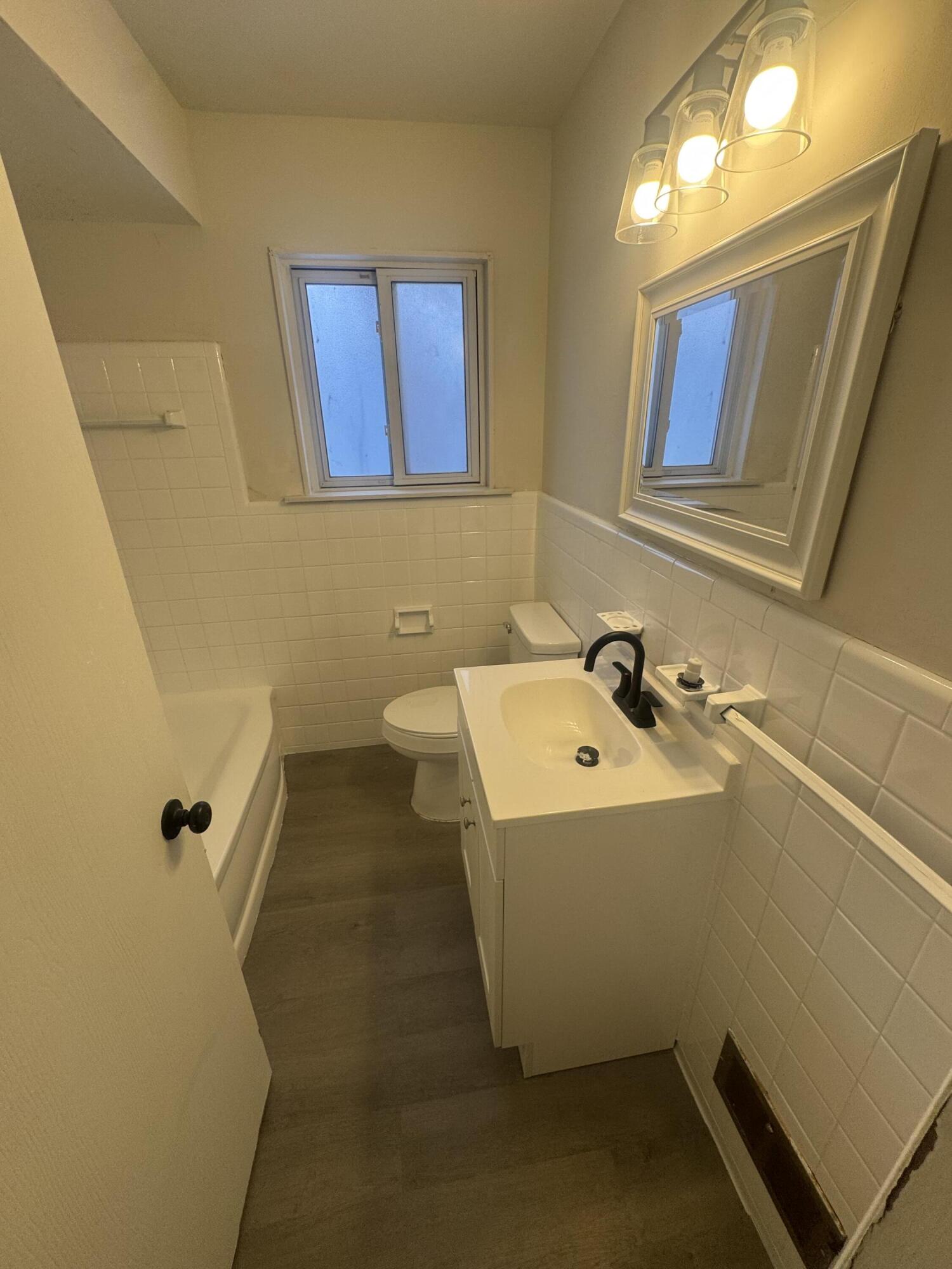 9222 Forrer Street Detroit, MI 48228 - Photo 5 of 9 IMG_0868