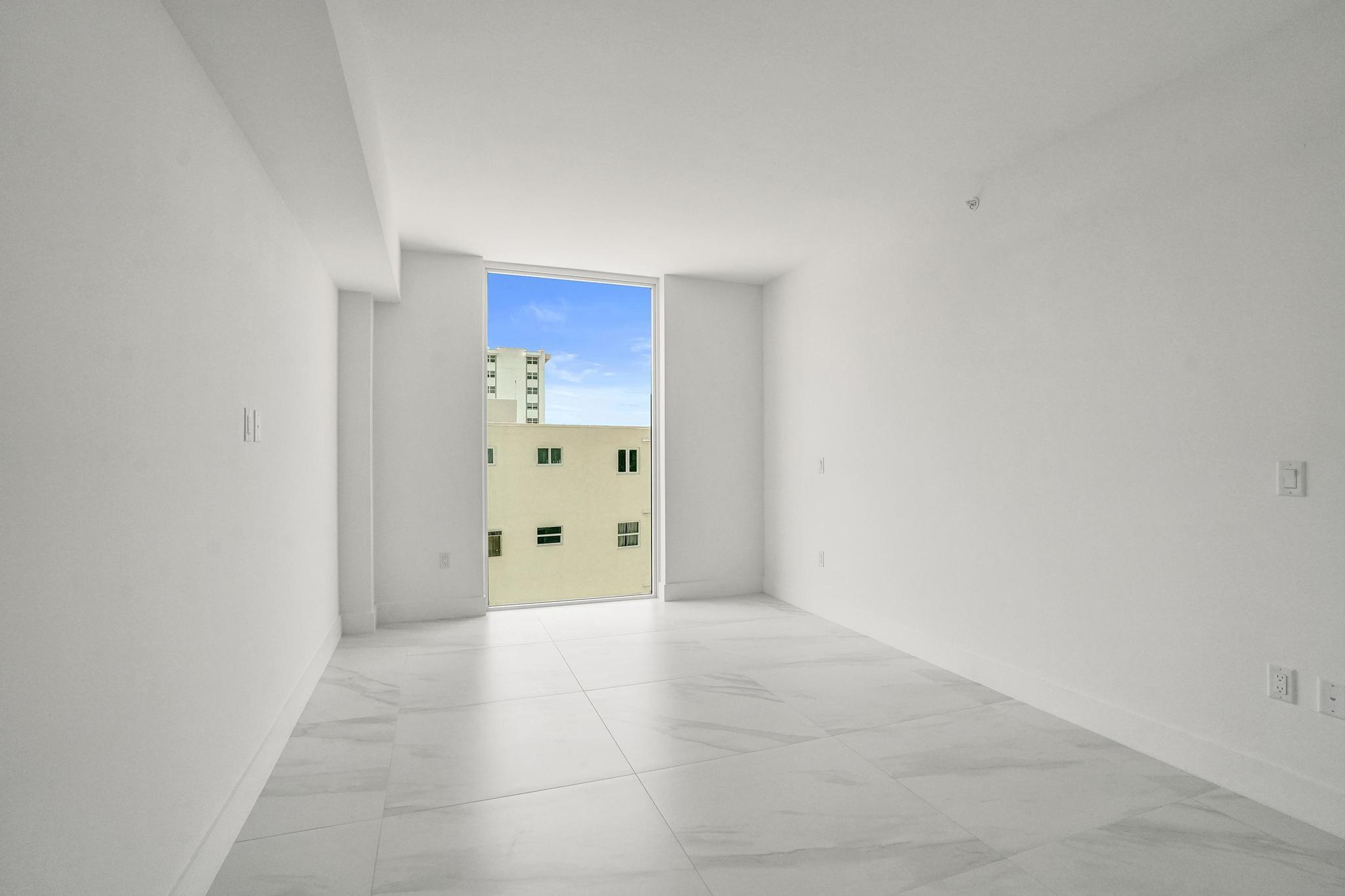407 North Riverside Drive Pompano Beach, FL 33062 - Photo 37 of 96 DSC07050