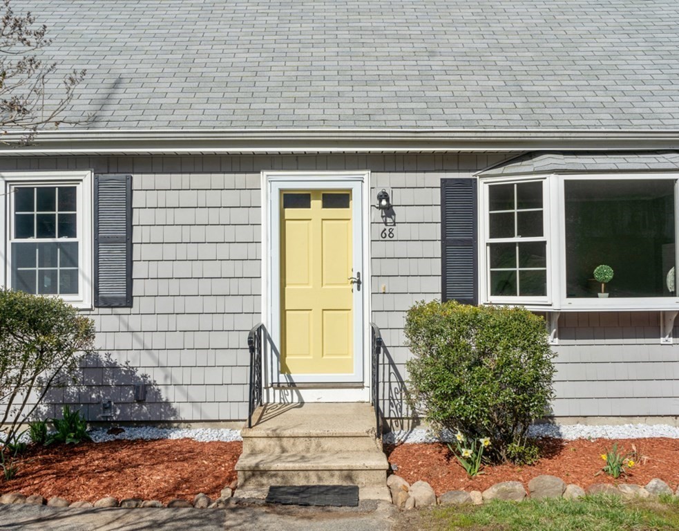 68 Allen Road Billerica, MA 01821 - Photo 3 of 35