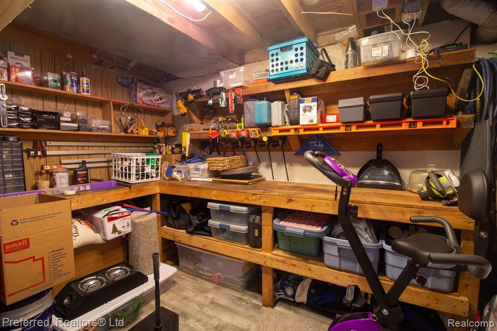 42449 Hanford Road Canton, MI 48187 - Photo 23 of 38 Gallery Image 23