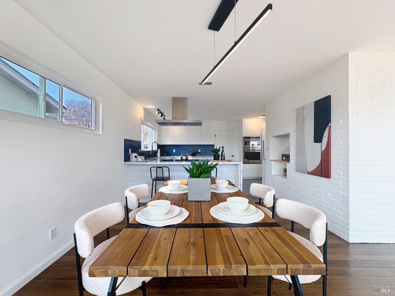 587 Tanbark Terrace San Rafael, CA 94903 - Photo 12 of 51 Gallery Image 12